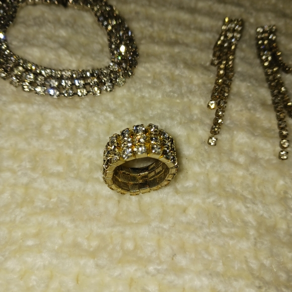 VINTAGE | STRAWBRIDGE & CLOTHIER Jewelry Lot - Picture 5 of 16